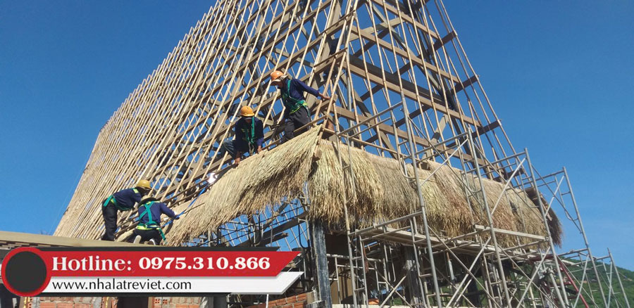 Công trình nhà rông lợp lá cỏ tranh khu di lịch sinh thái Hòn Ngọc Phú Yên 3
