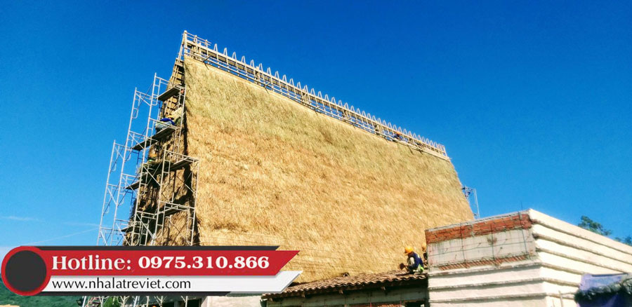 Công trình nhà rông lợp lá cỏ tranh khu di lịch sinh thái Hòn Ngọc Phú Yên 9