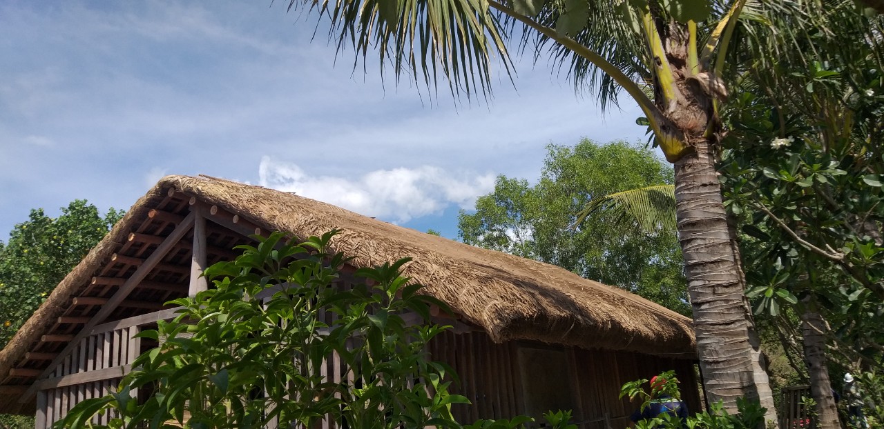 Nhà Tre Mái Lá 7