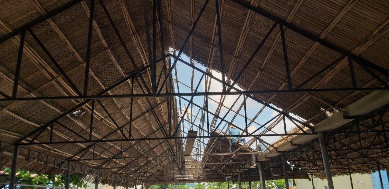 XÂY NHÀ MÁI LÁ GIÁ RẺ 2