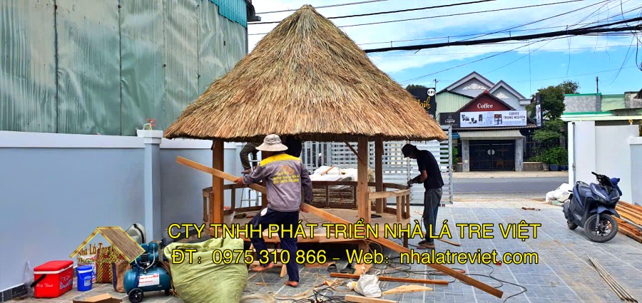 Thi Công Chòi Tranh Miền Tây & Sân Vườn 8 Vẻ đẹp mộc mạc của chòi tranh dưới ánh nắng chiều.