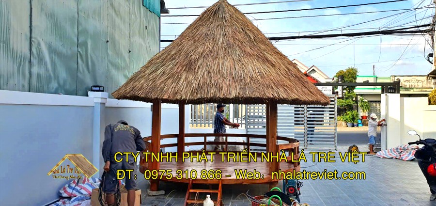 Thi Công Chòi Tranh Miền Tây & Sân Vườn 7 Chòi tranh đang trong giai đoạn hoàn thiện phần mái.